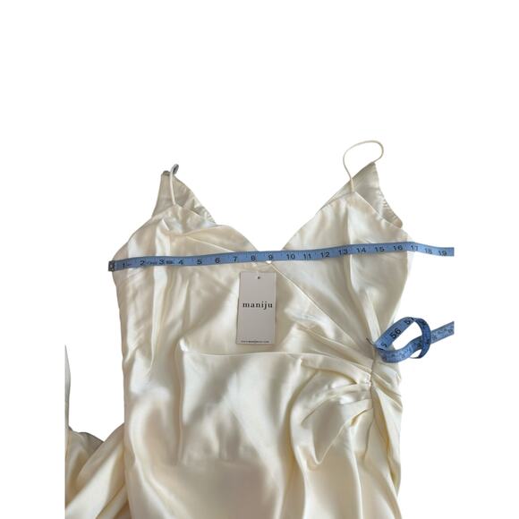 NWT Maniju Cream Spaghetti Strap Satin V-Neck Ruched Formal Maxi Dress Large - Picture 9 of 11